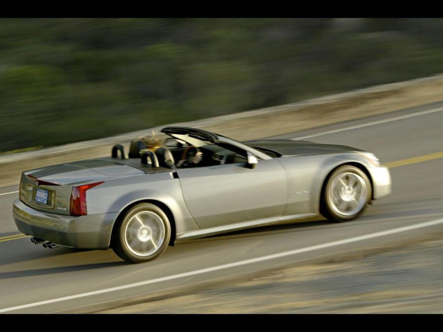  Cadillac XLR Roadster 2004 года  (фото 63 из 128)
